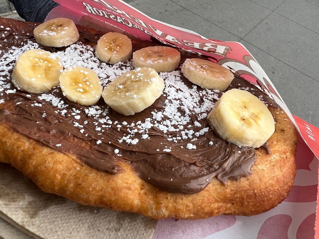 BeaverTails Banff (East) | 120 Banff Ave, Banff, AB T1L 1E7, Canada | Phone: (403) 985-0086