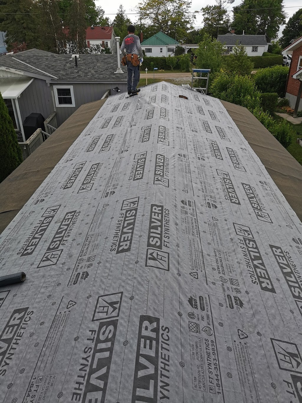 Lin Roofing | 793 Zaifman Cir, London, ON N5X, Canada | Phone: (519) 852-2866