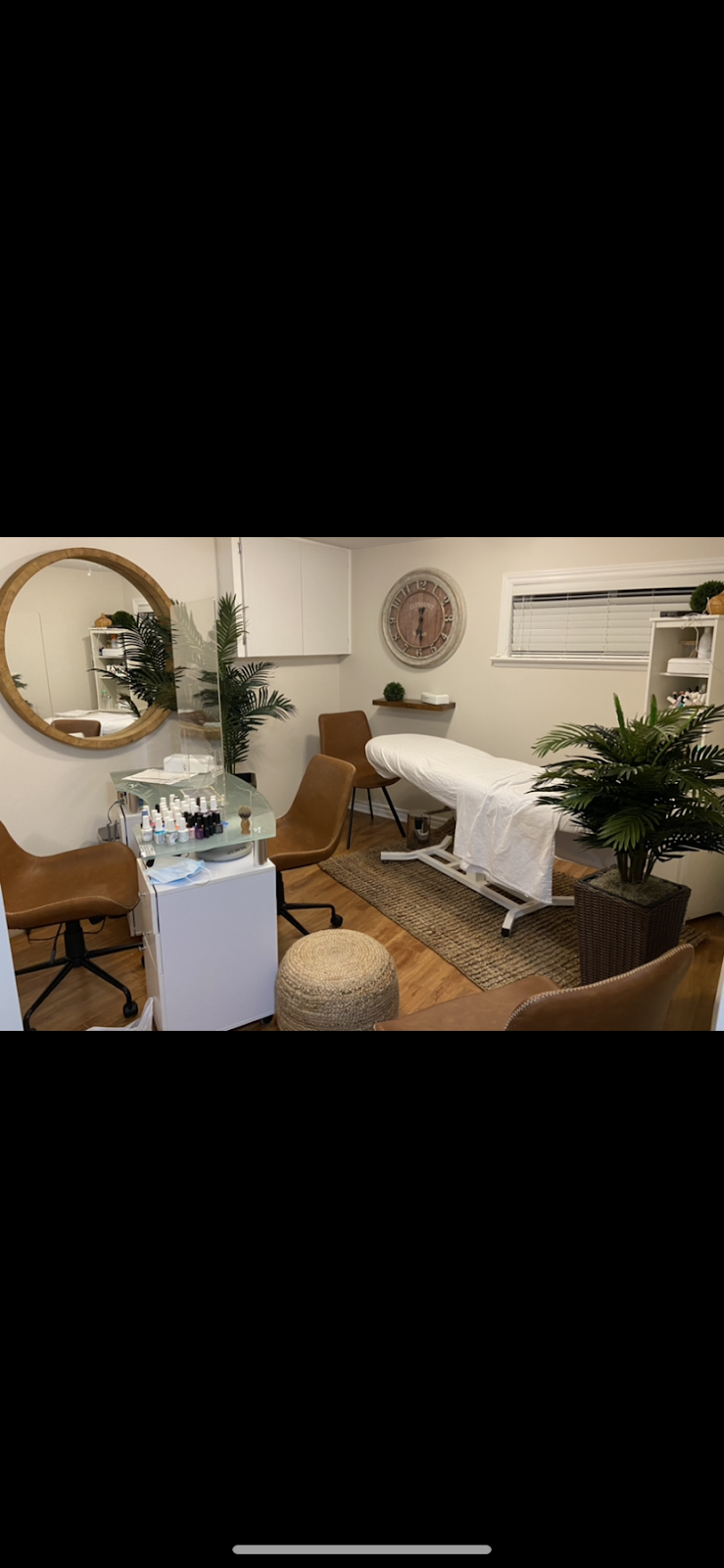 Secret Gardens Spa | 260 Glen Isle Rd, Carleton Place, ON K7C 3P1, Canada | Phone: (613) 323-4926