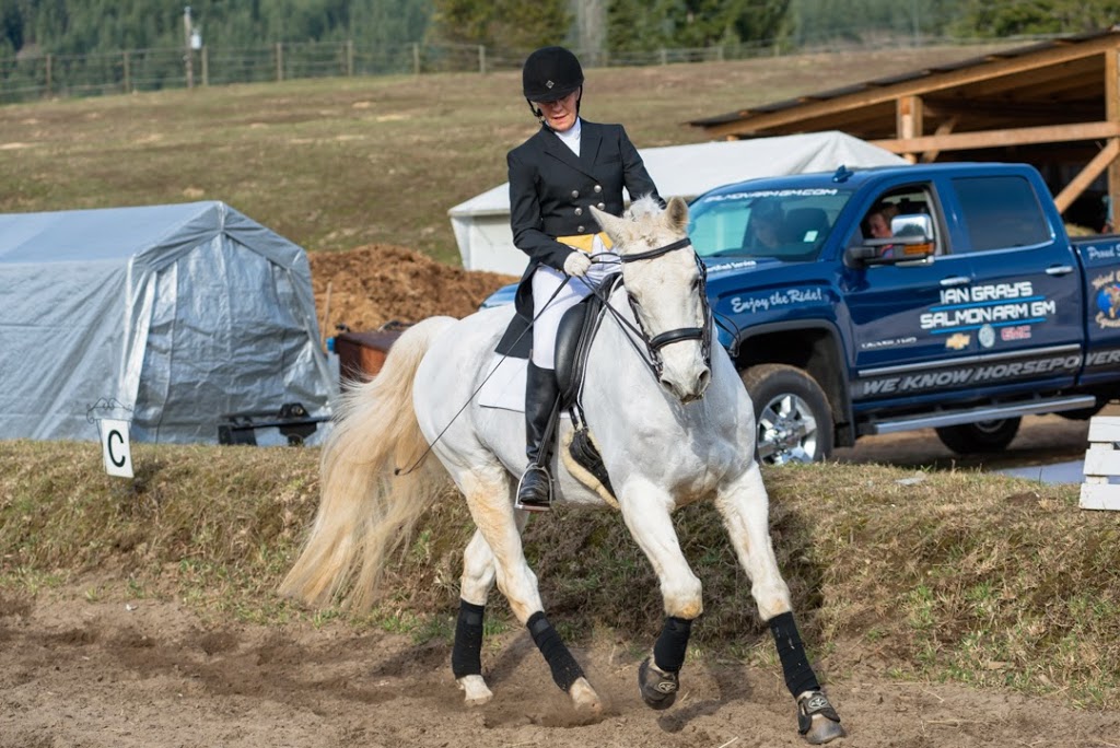 Woodcreek Equestrian | 561 60 St SE, Salmon Arm, BC V1E 1W4, Canada | Phone: (250) 253-1416