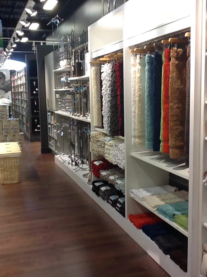 Linen Chest | Leaside Village, 93 Laird Dr, East York, ON M4G 3T7, Canada | Phone: (416) 425-0533