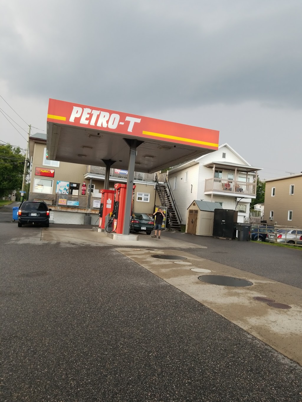 Petro-T | 300 Rue Saint Charles, Portneuf, QC G0A 2Y0, Canada | Phone: (418) 286-4242