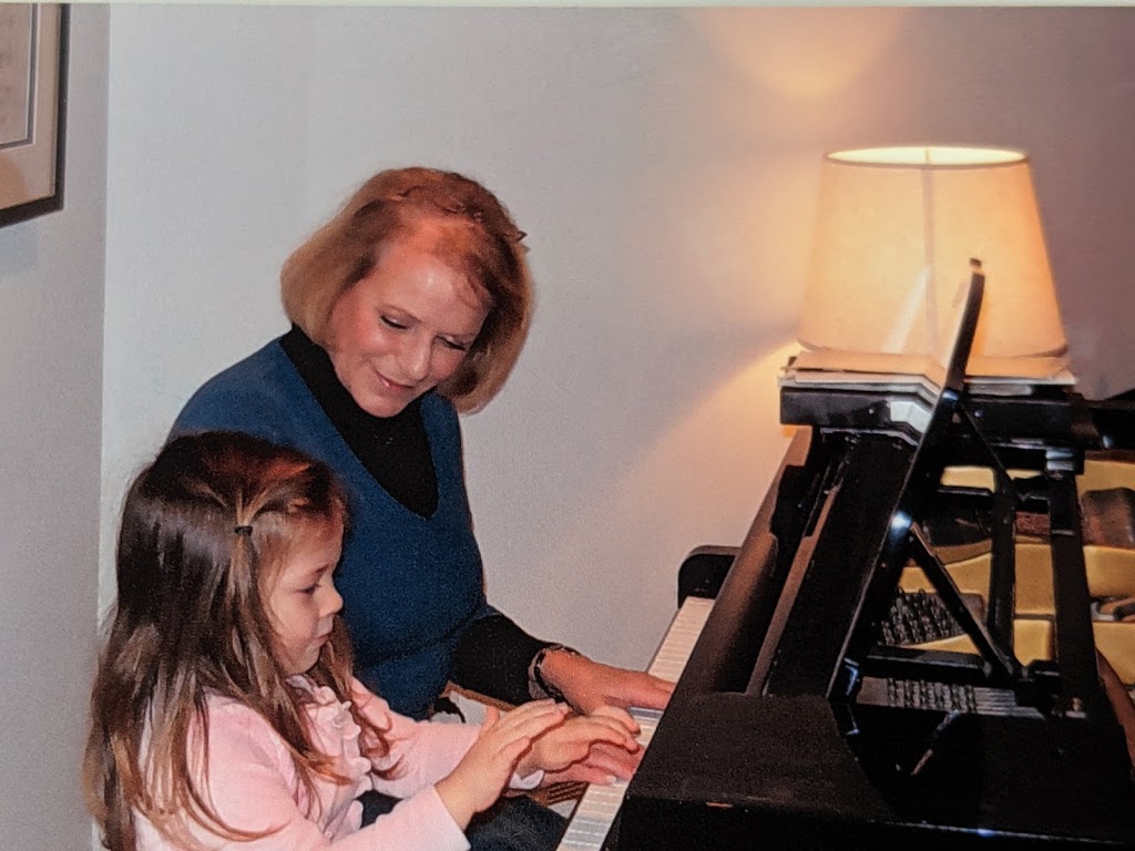 Lis Manson Piano Lessons | 1050 Lindsay Dr, Oakville, ON L6M 3B6, Canada | Phone: (905) 582-6931