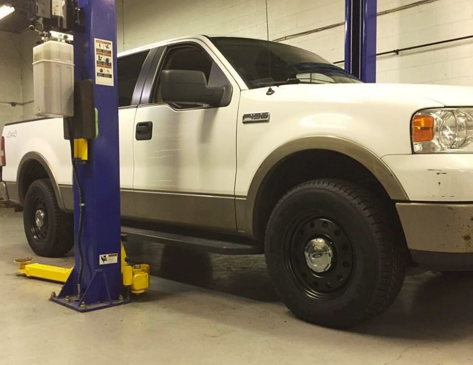 True North Auto Service Inc | 313 Elgin St N #B, Cambridge, ON N1R 7G4, Canada | Phone: (519) 267-8783