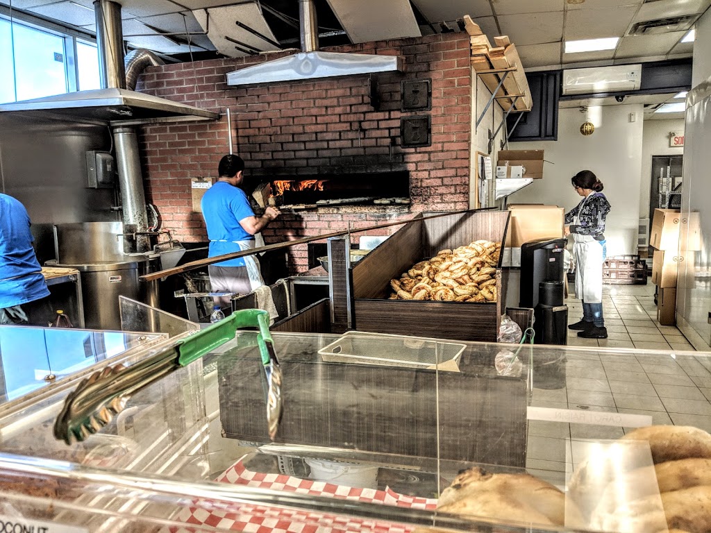 Brossard Bagel Inc | 286 Rue Gladstone, Greenfield Park, QC J4K 2Y6, Canada | Phone: (450) 465-7778