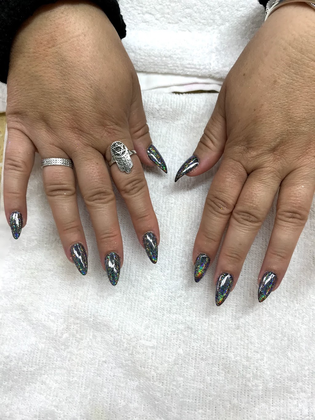 Golden Nails Salon & Spa | 1416 Centre St #13, Thornhill, ON L4J 8A1, Canada | Phone: (905) 881-7870