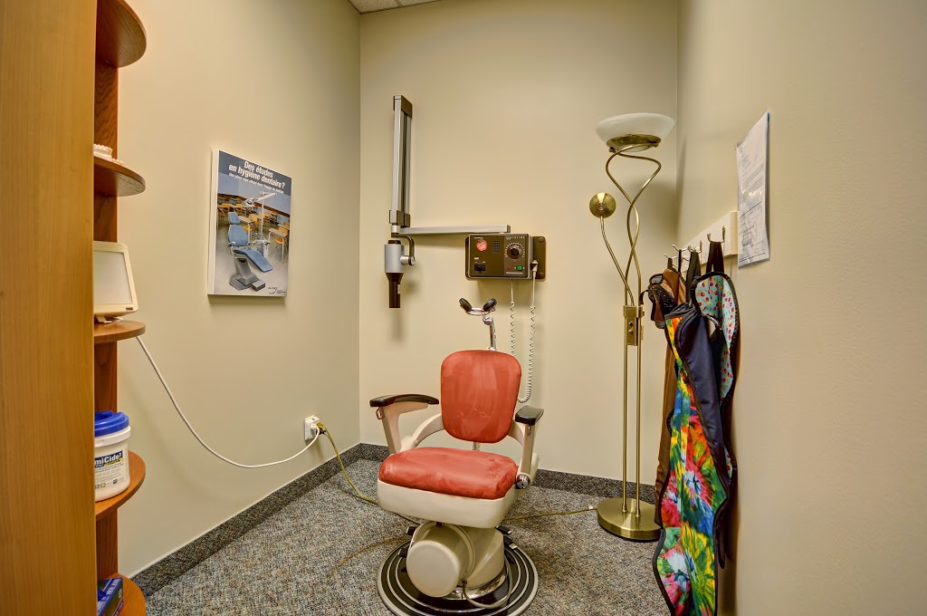 Clinique Dentaire Josée Gaudet | 4445 Boulevard de Hauteville, Terrebonne, QC J6X 2Y6, Canada | Phone: (450) 492-2800