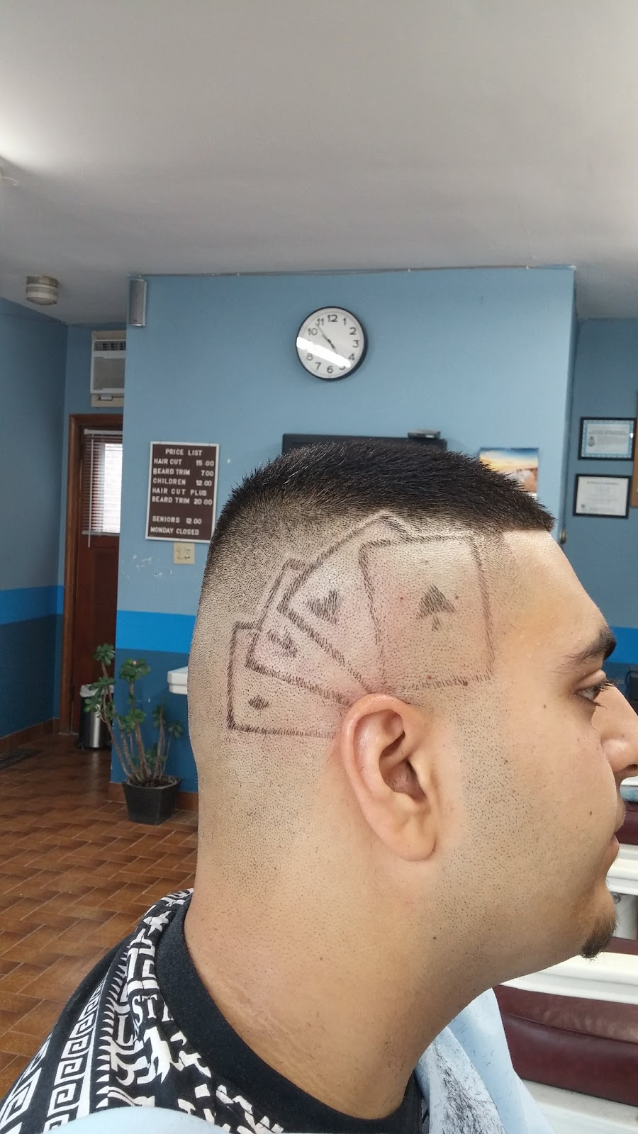 Fresh Cuts Barber Shop | 2167 King St E, Hamilton, ON L8K 1W7, Canada | Phone: (905) 549-5087