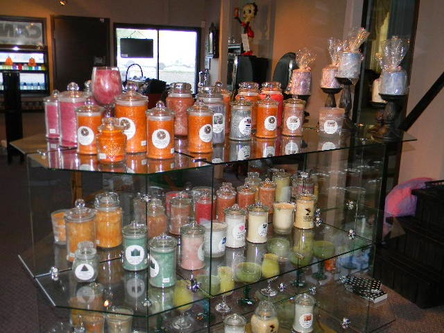 The Glass Candle | 1272 Colborne St E, Brantford, ON N3R 0C3, Canada | Phone: (519) 774-0296