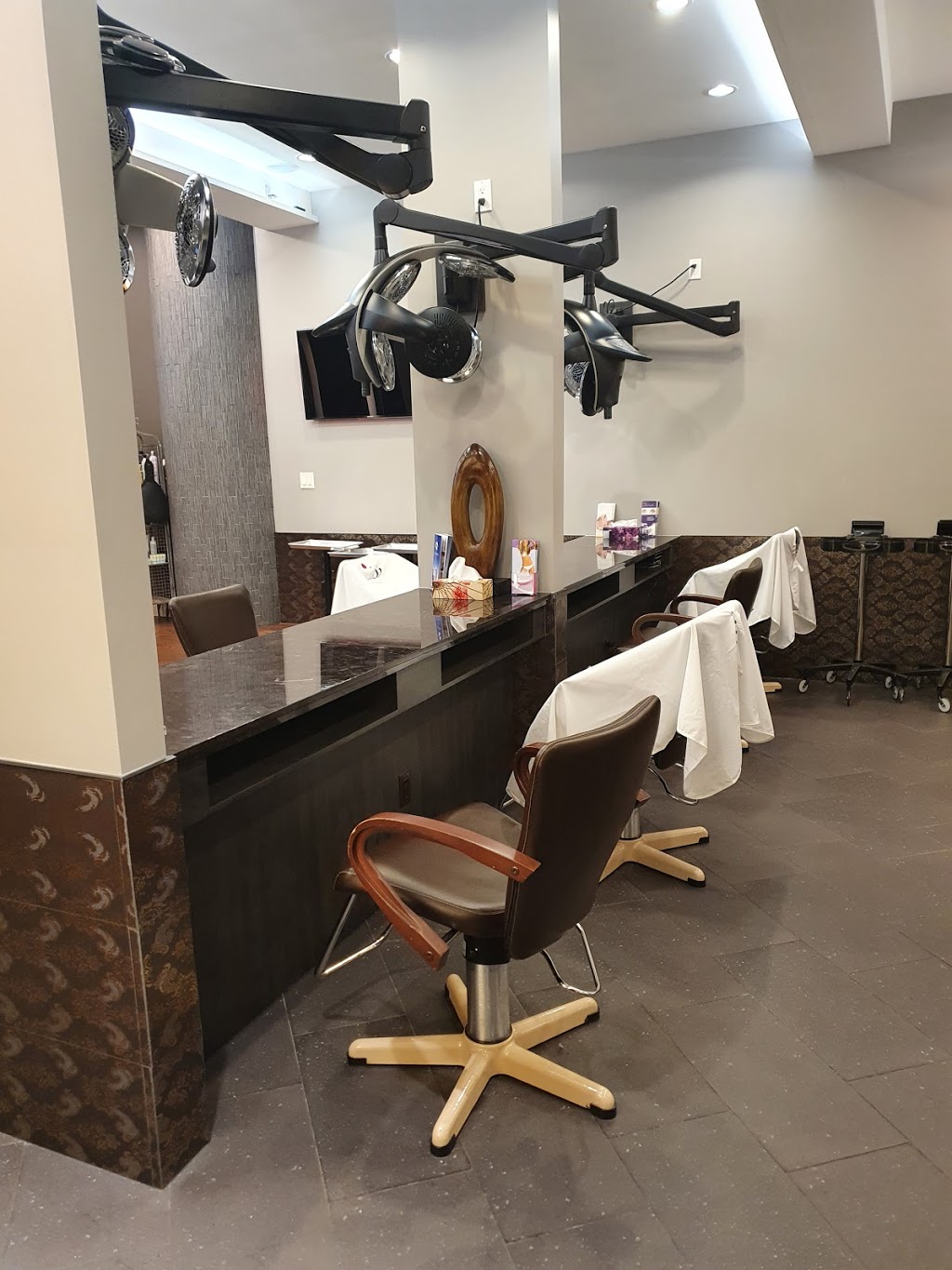 Dolce Vita Medical Spa Salon | 1 Hurontario St, Mississauga, ON L5G 0A3, Canada | Phone: (905) 278-5550