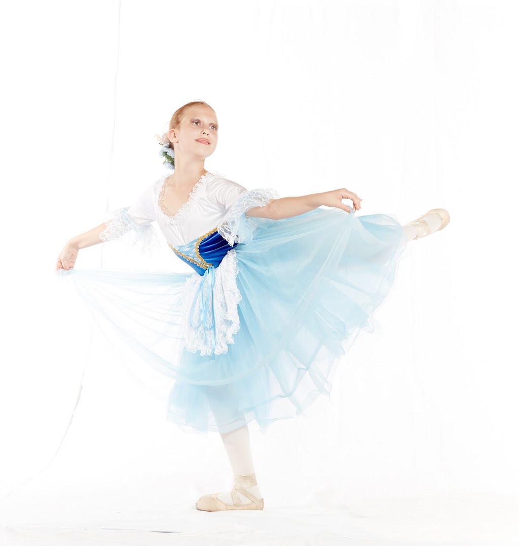 Fouette Academy of Dance | 40 Viceroy Rd, Concord, ON L4K 2L8, Canada | Phone: (416) 875-4146