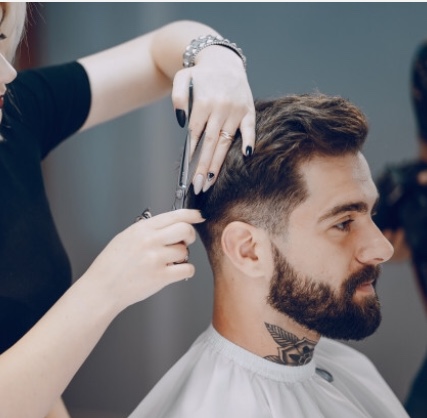 Linda Leblanc Clic Coiffure / coiffure pour hommes | CLIC COIFFURE, Galerie Val-Des-Arbres, 2495 Boul Saint-Martin Est #13, Laval, QC H7E 4X6, Canada | Phone: (514) 808-3329