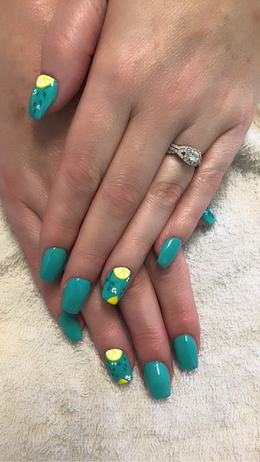 Jennys Nail Spa | 175 Argyle Ave N, Listowel, ON N4W 1M7, Canada | Phone: (226) 622-0411