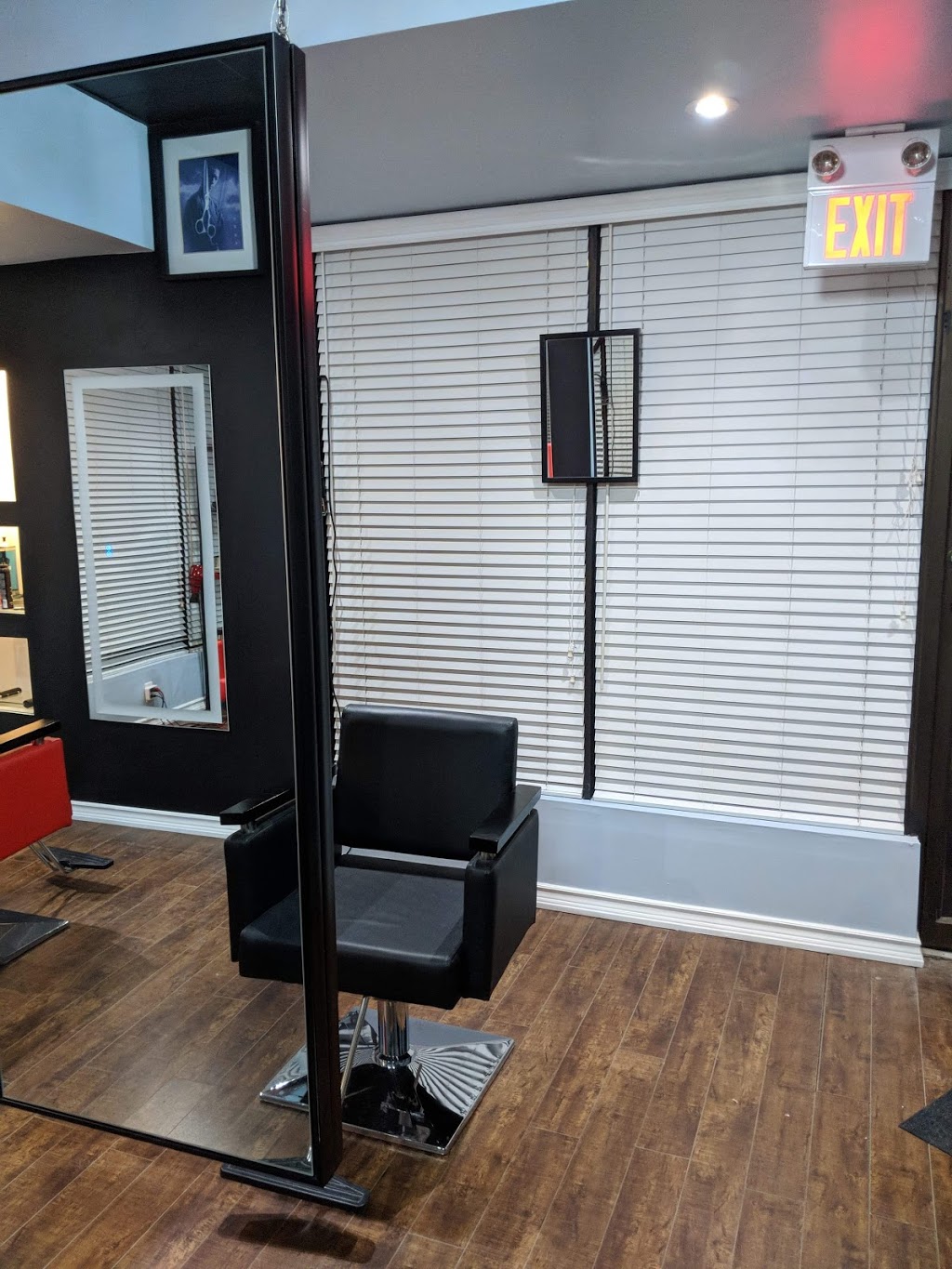 Hair by De strand | 157 King St W, Cambridge, ON N3H 1B5, Canada | Phone: (519) 221-6015