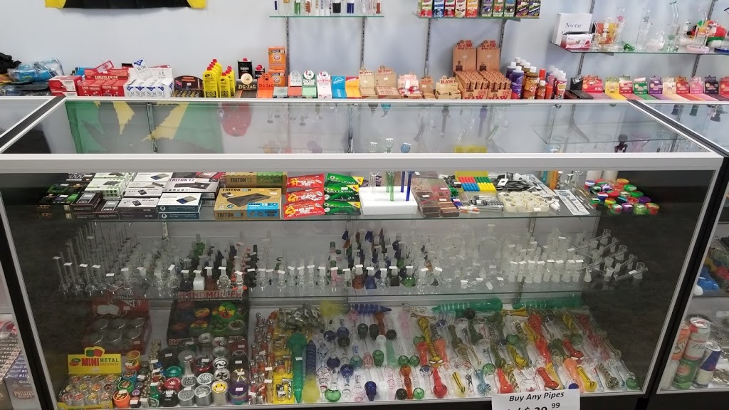 UNIQUE SMOKES AND CONVENIENCE STORE | 4511 Rochdale Blvd, Regina, SK S4X 4M8, Canada | Phone: (306) 988-3017