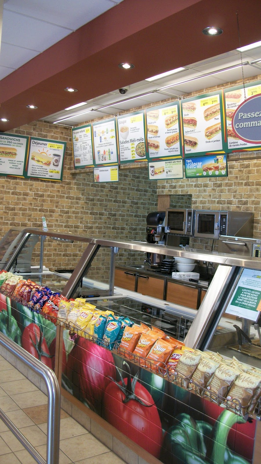 Restaurant SUBWAY | 340 Rue Seigneuriale, Québec, QC G1C 3P9, Canada | Phone: (418) 666-9977