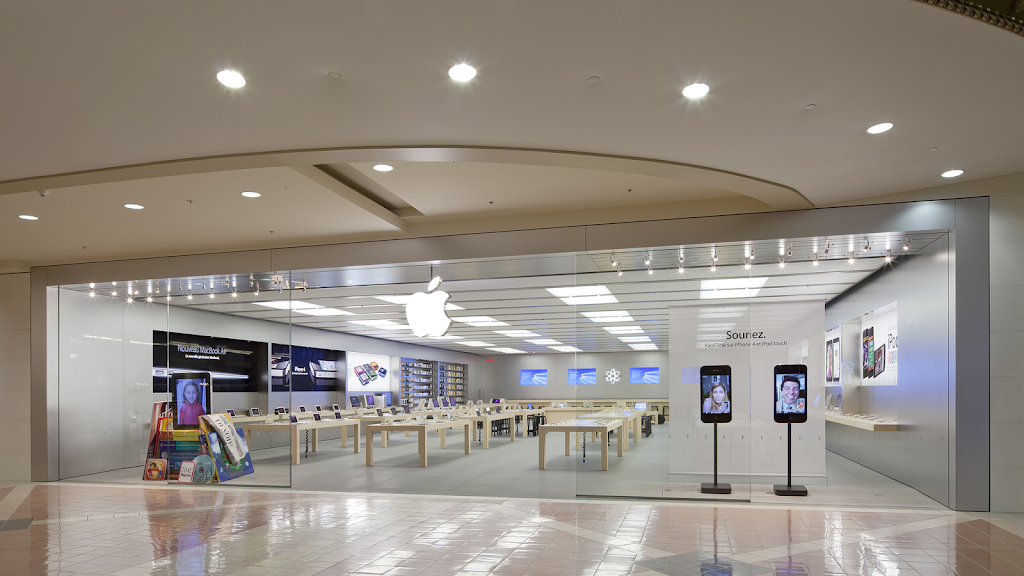 Apple Place Ste-Foy | 2450 Boulevard Laurier, Québec, QC G1V 2L1, Canada | Phone: (418) 266-8600