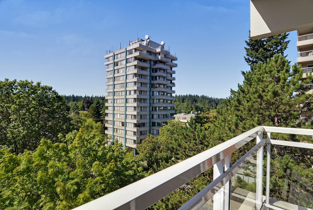 Bellevue Towers Rental Apartments | 4639 W 10th Ave, Vancouver, BC V6R 2J3, Canada | Phone: (604) 261-9460