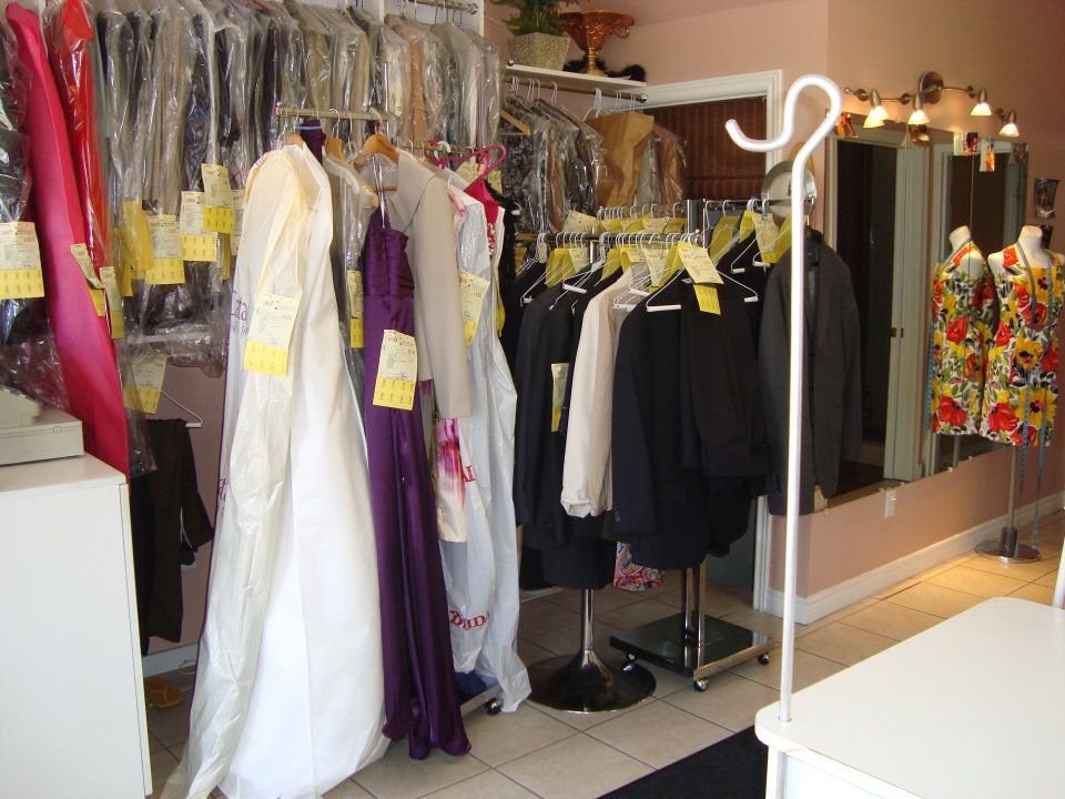 Joans Tailoring | 516 Postridge Dr, Oakville, ON L6H 7T2, Canada | Phone: (905) 257-4425