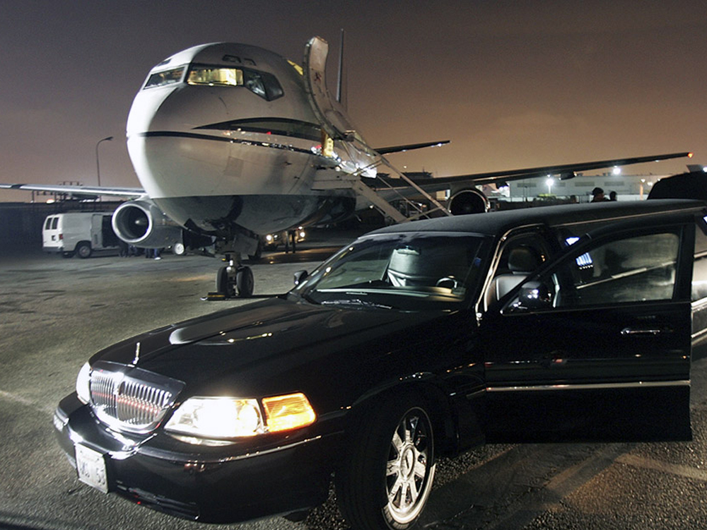 Limousines Rive Sud | 1280, Rue Volta, Boucherville, QC J4B 6G6, Canada | Phone: (450) 651-1500