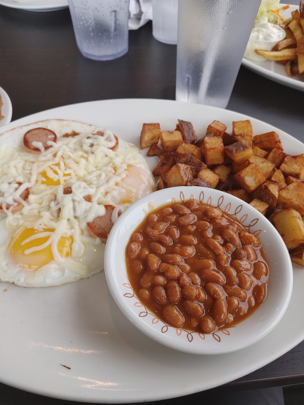 Mommas Diner | MOMMAS DINER, 425 Sidney St, Trenton, ON K8V 6N6, Canada | Phone: (613) 965-1701