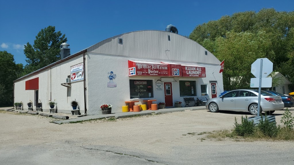 Ye Olde Ice Cream Parlor | 96 3 Ave, Gimli, MB R0C 1B0, Canada | Phone: (204) 642-7561