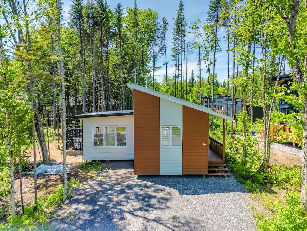 Chalet Le Naturel | Boul Notre Dame #500, Pont-Rouge, QC G3H 0L5, Canada | Phone: (800) 319-3134