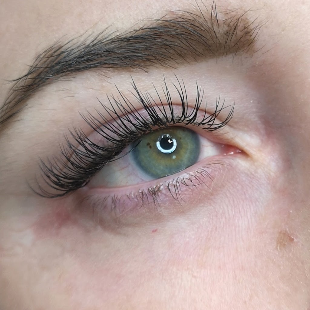 Lashes by Tiff | 57 W Main St, Welland, ON L3C 4Z5, Canada | Phone: (226) 567-3237