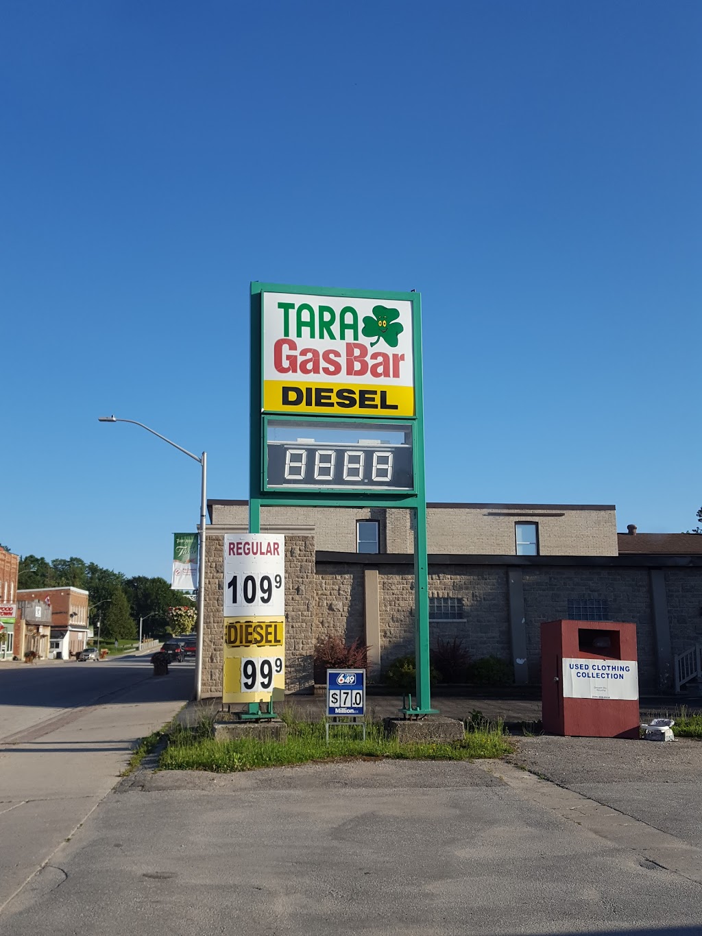 Tara Gas Bar & Variety | 62 Yonge St N, Tara, ON N0H 2N0, Canada | Phone: (519) 934-1212