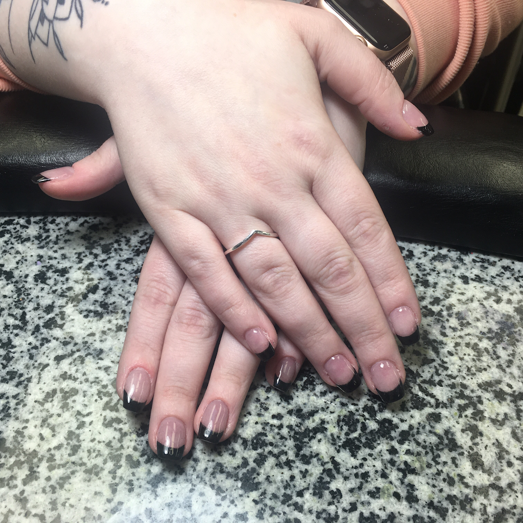 Elegant Nails and Spa | 2194 Robertson Rd Unit 18, Nepean, ON K2H 9J5, Canada | Phone: (613) 829-9929