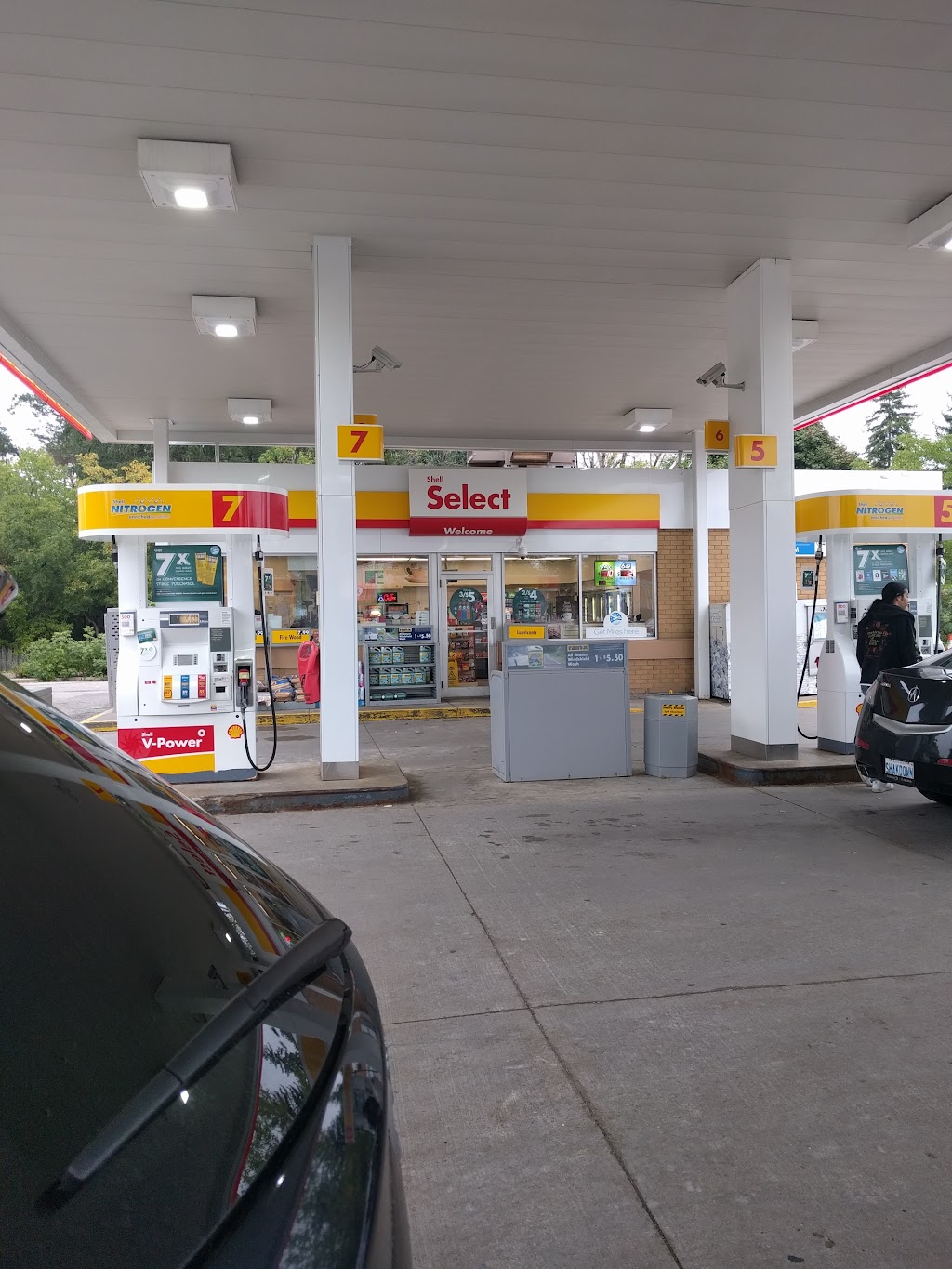 Shell | 504 Lancaster St W, Kitchener, ON N2K 1L9, Canada | Phone: (519) 743-0869