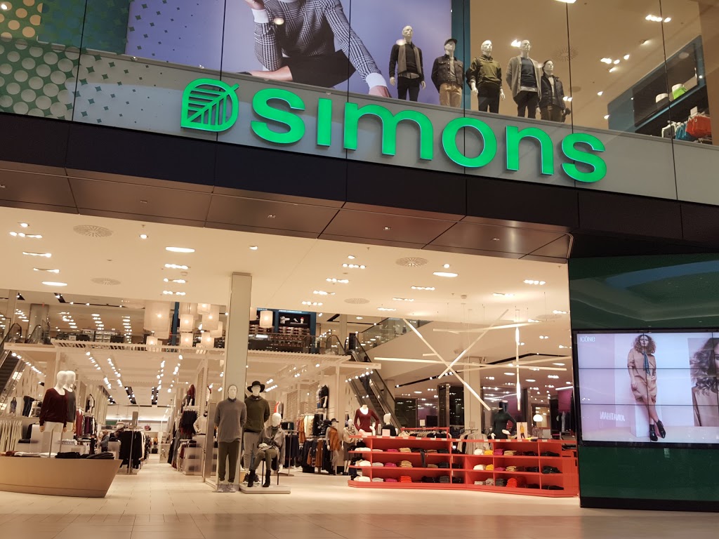 La Maison Simons | 7999 Boulevard des Galeries dAnjou, Anjou, QC H1M 1W9, Canada | Phone: (514) 356-1840