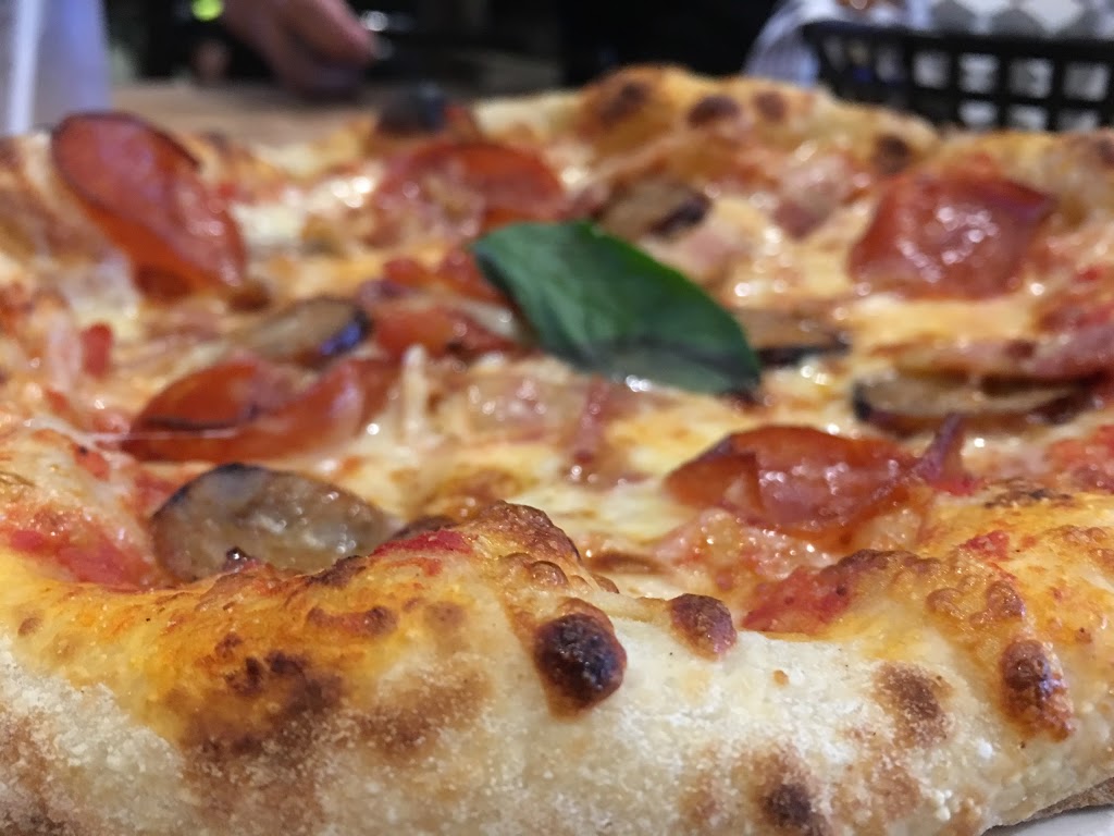 Freds Bar & Grill | 636 Bloor St, Mississauga, ON L5A 1Z8, Canada | Phone: (905) 279-0097