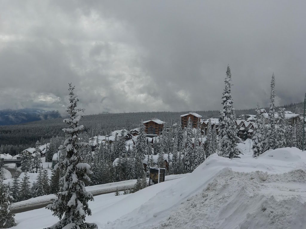 Copper Kettle Lodge, Big White | 250 Feather Top Way, Kelowna, BC V1P 1P3, Canada | Phone: (250) 765-8888