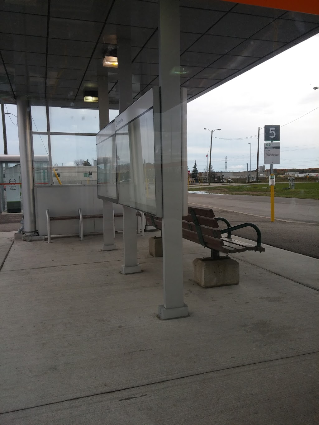 Aberfoyle Go Park and Ride | 198-, 202 Brock Rd S, Guelph, ON N1H 6H9, Canada