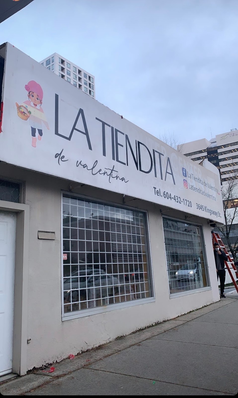 LA TIENDITA DE VALENTINA | 3645 Kingsway, Vancouver, BC V5R 5M1, Canada | Phone: (604) 432-1720