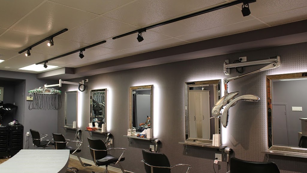 momo hair | 2156 Yonge St, Toronto, ON M4S 2A8, Canada | Phone: (647) 748-8175