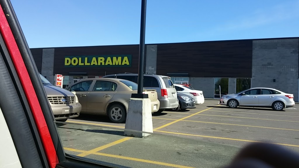 Dollarama | 1599 Rue du Sud, Cowansville, QC J2K 2Z4, Canada | Phone: (450) 263-9504