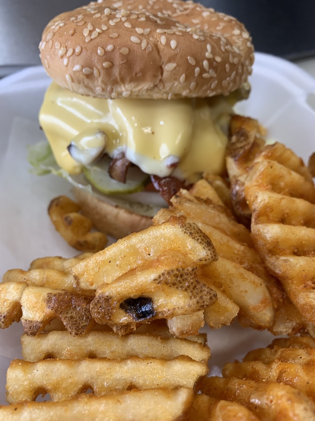 lov-a burger Fries & Milkshakes | 49660 Gratiot Ave, New Baltimore, MI 48051, USA | Phone: (586) 221-1088