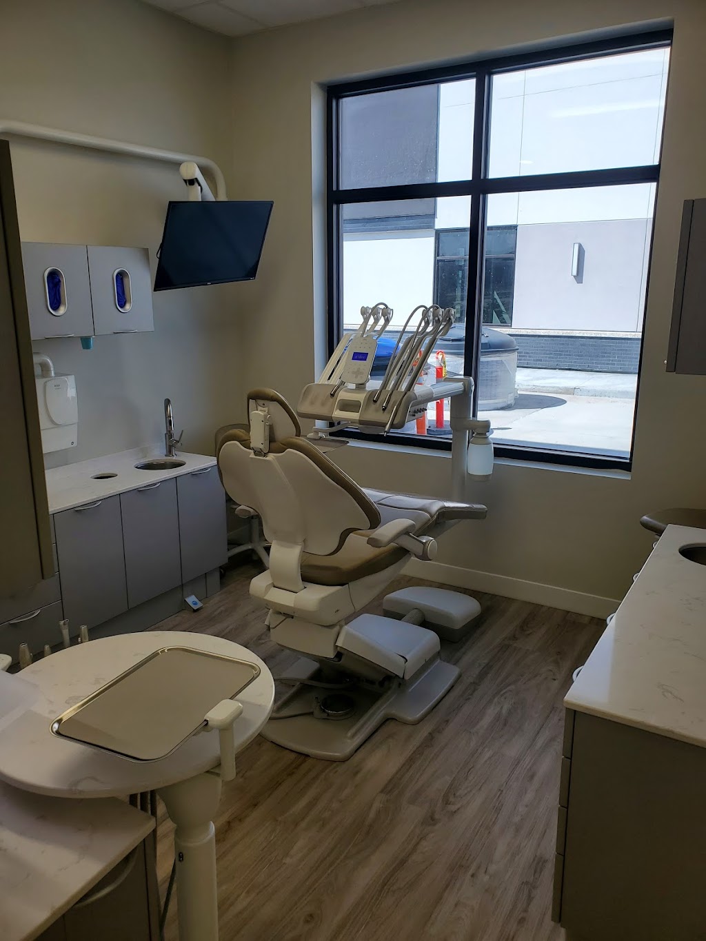 Renew Dental Winnipeg | 405 Centre St #1, Winnipeg, MB R3Y 2C7, Canada | Phone: (204) 259-3804