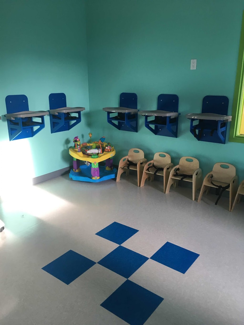 Nursery | 420 Boulevard des Laurentides, Laval, QC H7G 2T9, Canada | Phone: (450) 663-5715