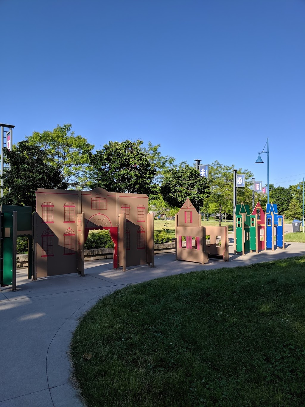 Port Credit Memorial Park Playground | Port Credit, Mississauga, ON L5G 2T8, Canada | Phone: (647) 287-0000