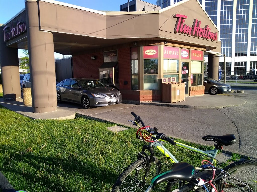 Tim Hortons | 5869 Airport Rd, Mississauga, ON L4V 1C9, Canada | Phone: (905) 678-0151