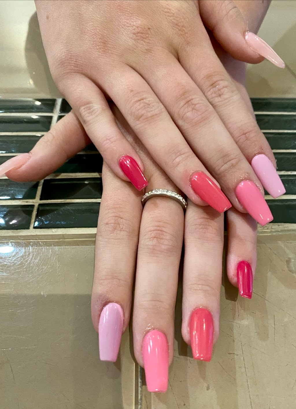 Beechwood Oasis Nails & Spa | 64 Beechwood Ave., Vanier, ON K1L 8B2, Canada | Phone: (613) 746-6777