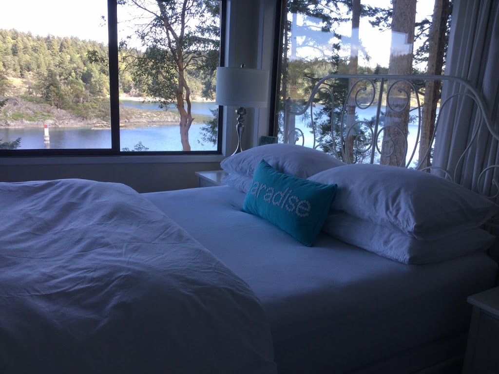 Salt Spring Waterfront B&B | 121 Scott Point Dr, Salt Spring Island, BC V8K 2R1, Canada | Phone: (250) 815-5150