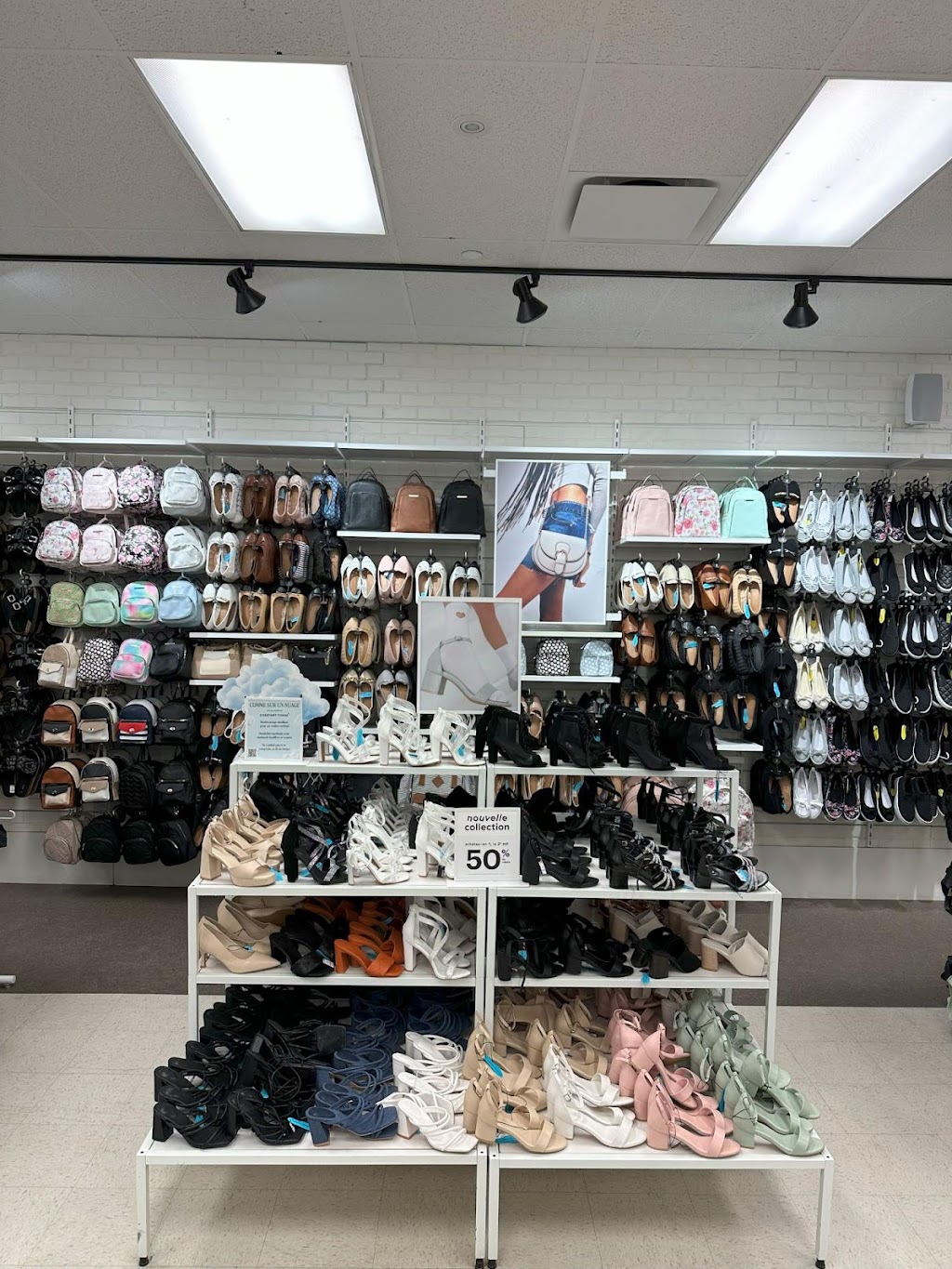 Ardene | 1221 Bd Marcotte #52, Roberval, QC G8H 3B8, Canada | Phone: (581) 536-0001