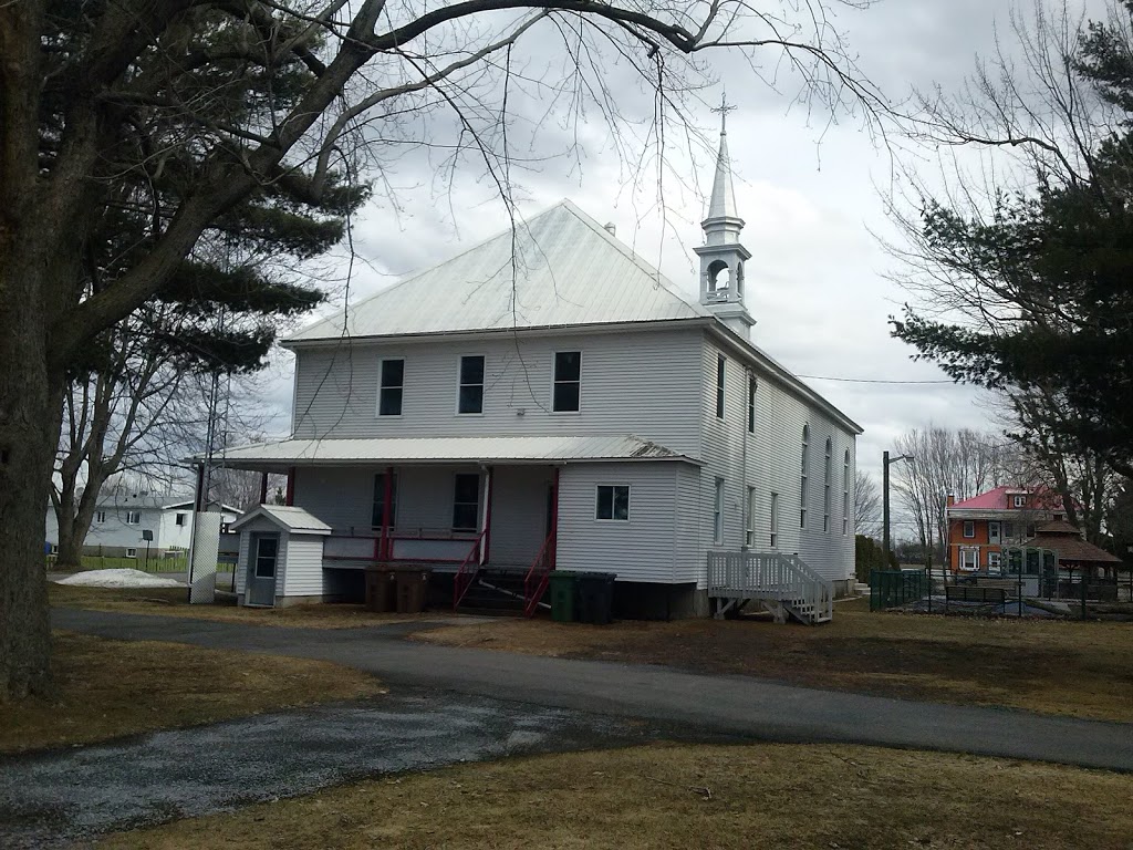 Église de Sainte-Séraphine | 2656 Route Principale, Sainte-Séraphine, QC J0A 1E0, Canada | Phone: (819) 363-2205