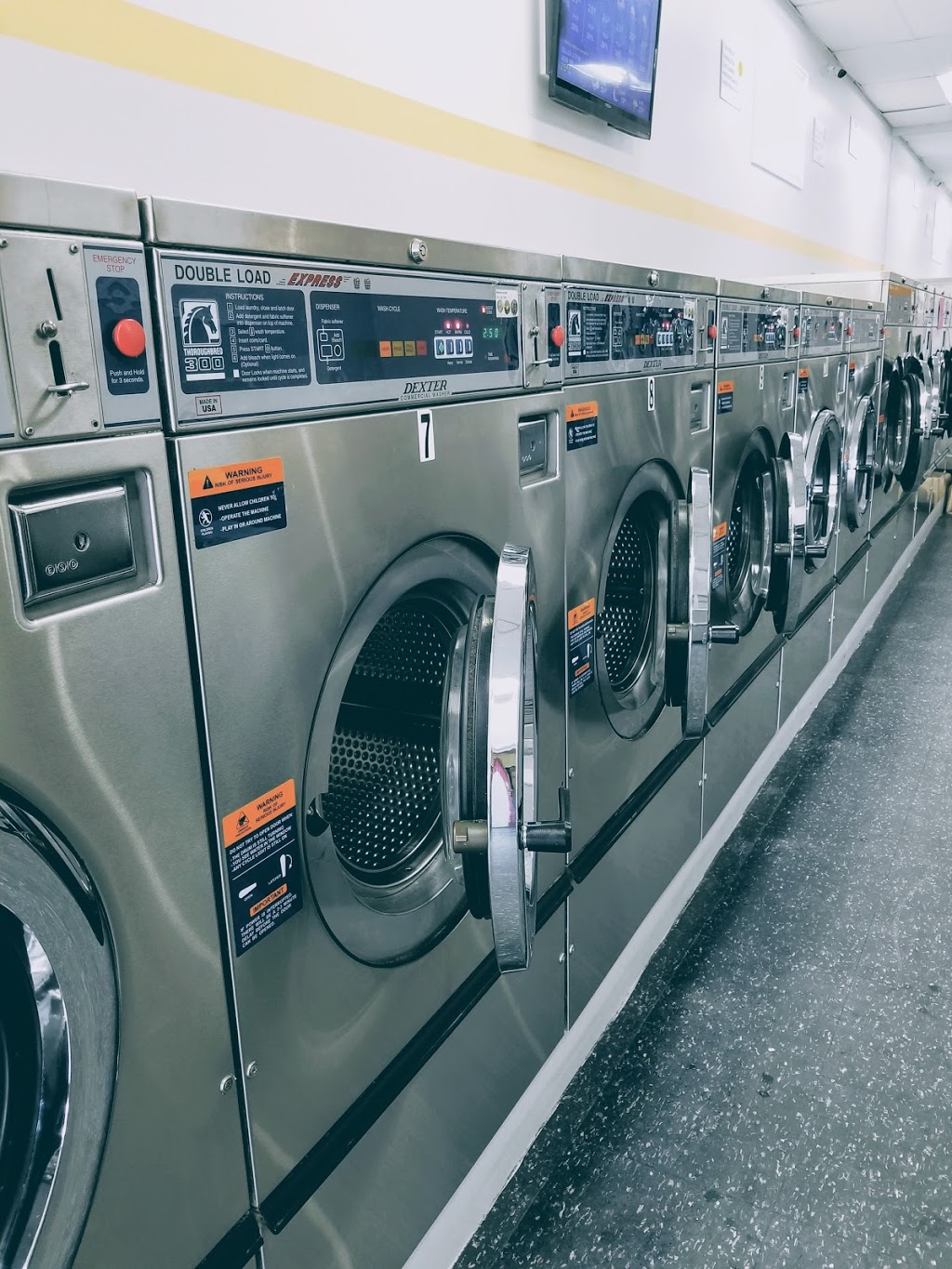 Easy Xpress Laundry | 1221 Markham Rd #6, Scarborough, ON M1H 3E2, Canada | Phone: (647) 999-1634