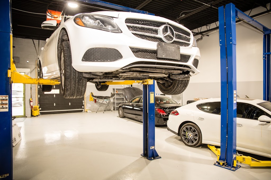 The Collision Centre | 146 Toryork Dr #2, North York, ON M9L 1X6, Canada | Phone: (416) 741-8484