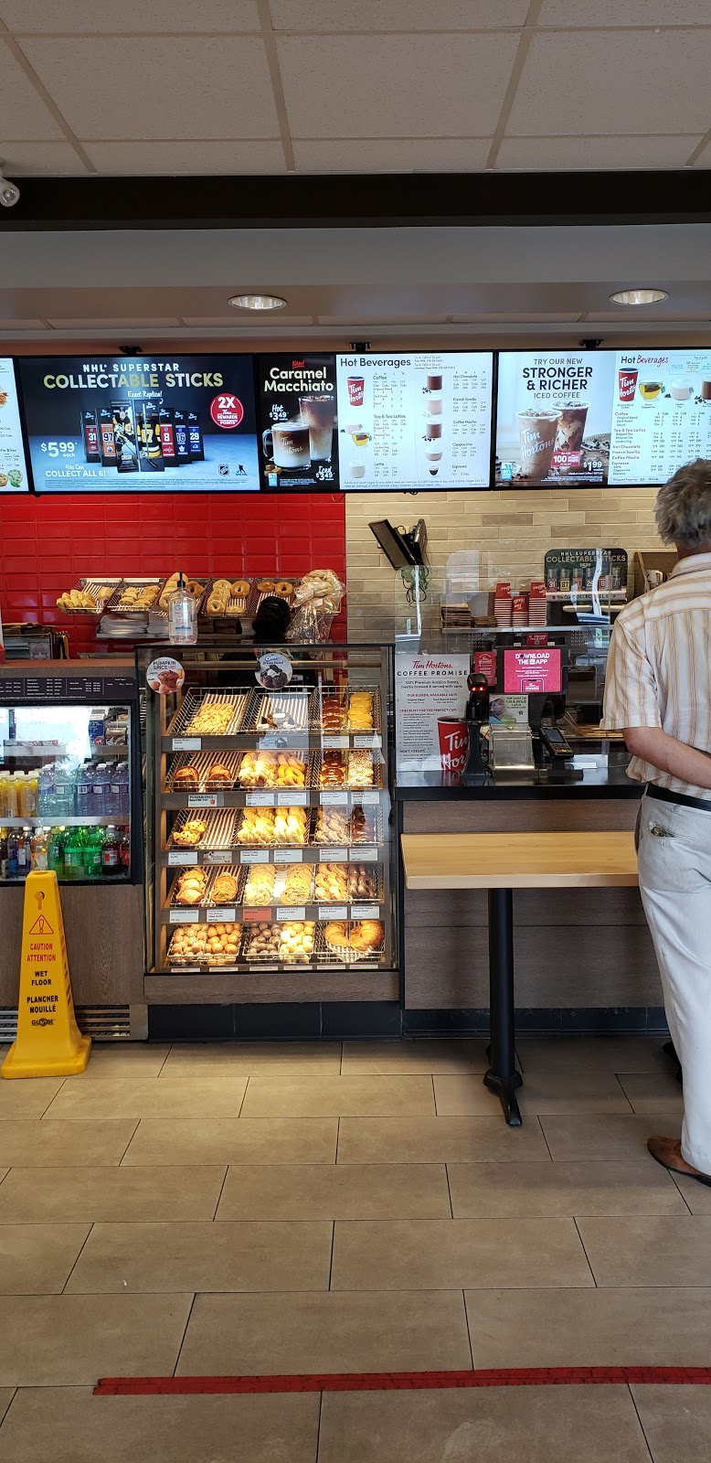 Tim Hortons | 603 Davenport Rd, Toronto, ON M5R 1L1, Canada | Phone: (416) 920-5111